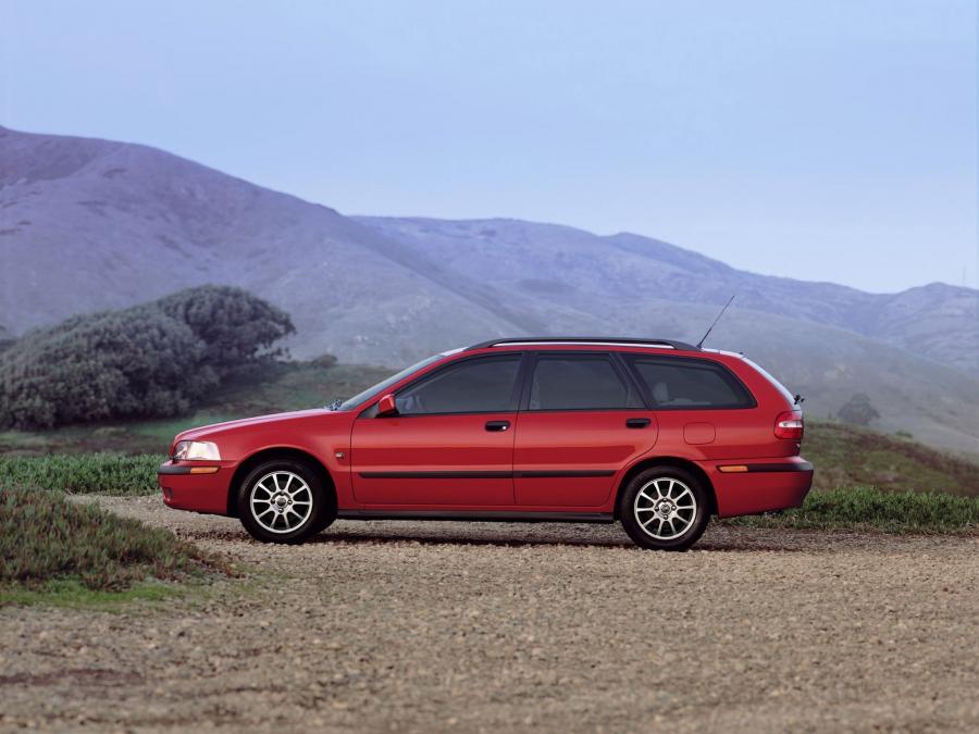  Volvo V40 1999 года  (фото 9 из 10)